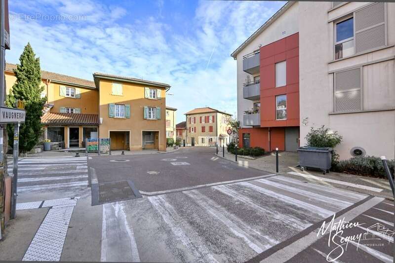 Terrain à POLLIONNAY