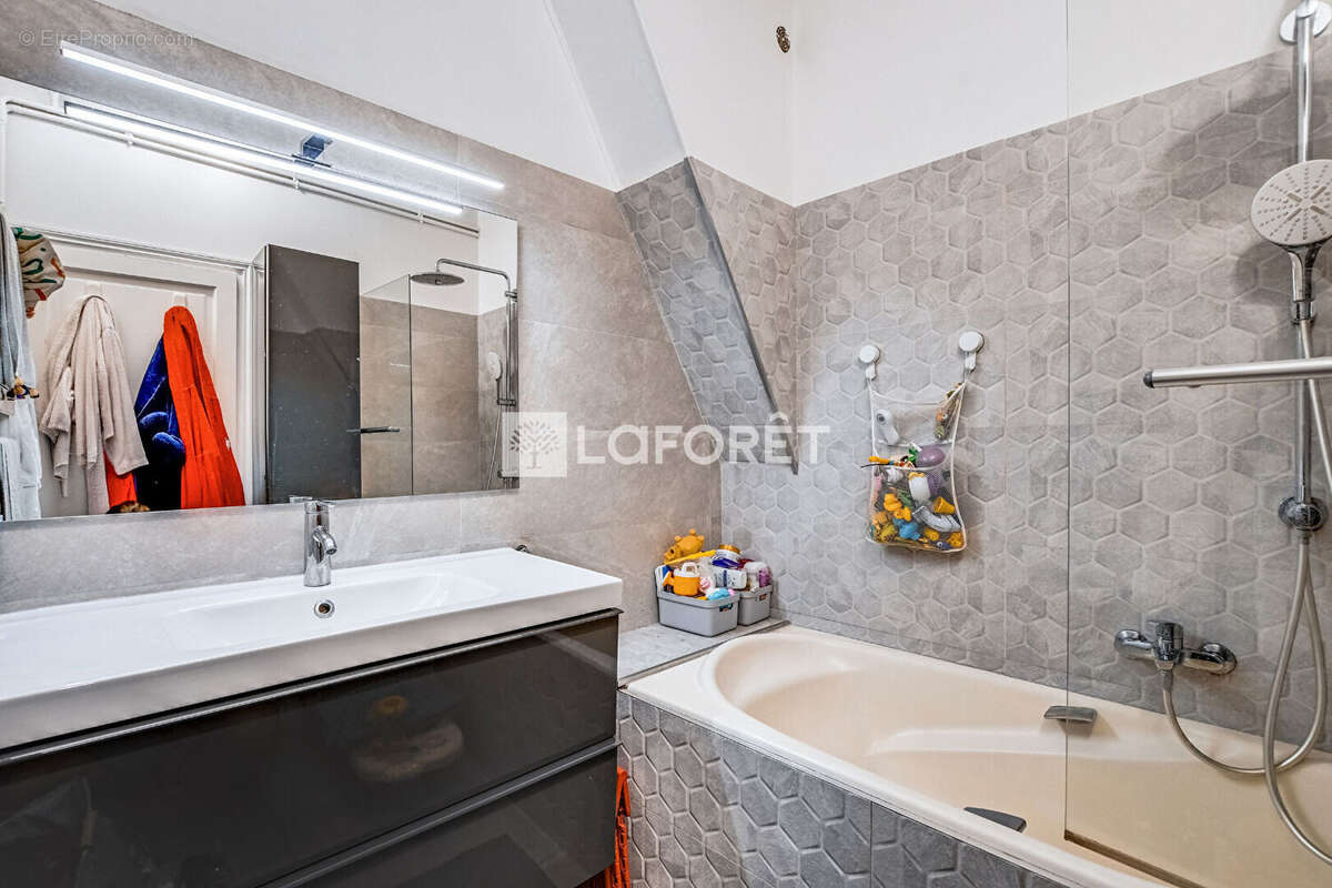 Appartement Paris 3 pièce(s) 67 m2 - photo 9
