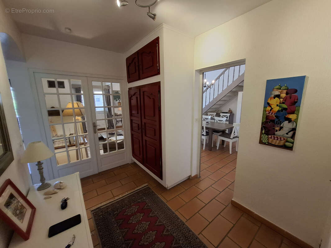 Maison à FONTVIEILLE