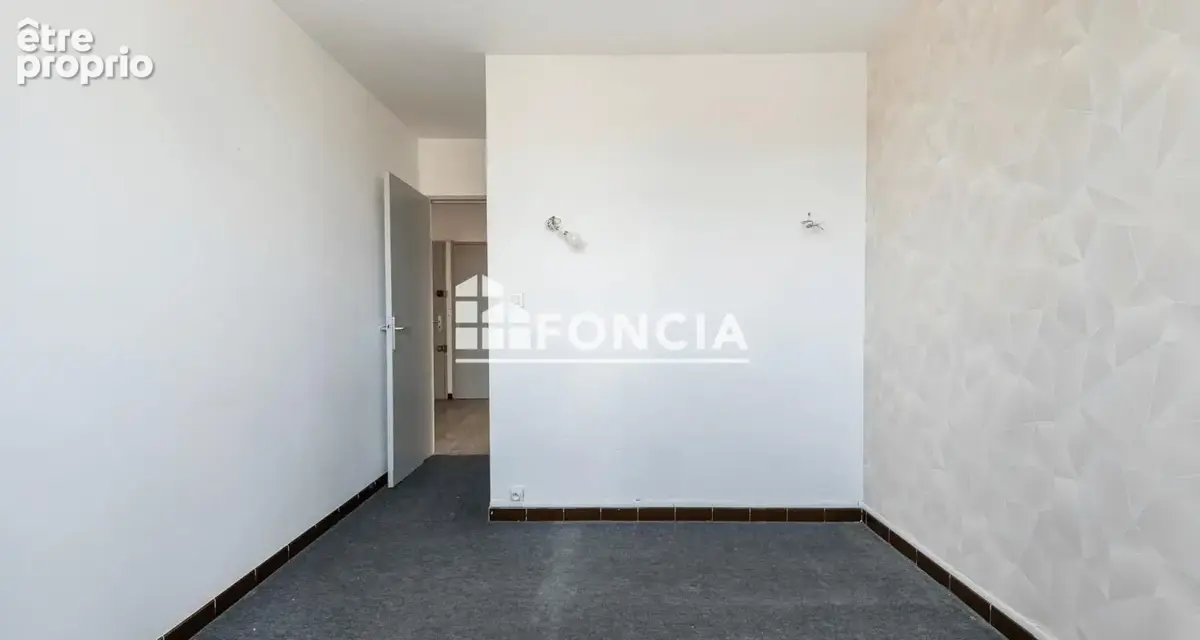 Quartier de La Monaque à Salon-de-Provence : Appartement de type 3 de 66 m2 avec balcon - photo 6
