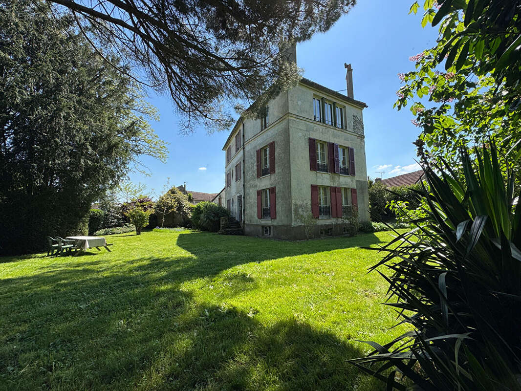 Maison à MONTFORT-L'AMAURY