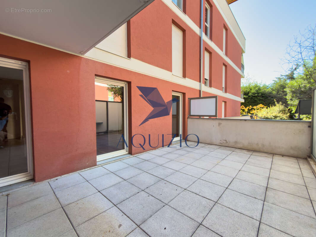 Appartement T3 en rez de jardin avec grande terrasse - photo 11