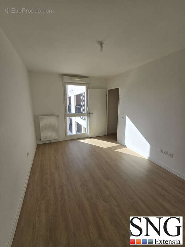 Appartement à COMBS-LA-VILLE