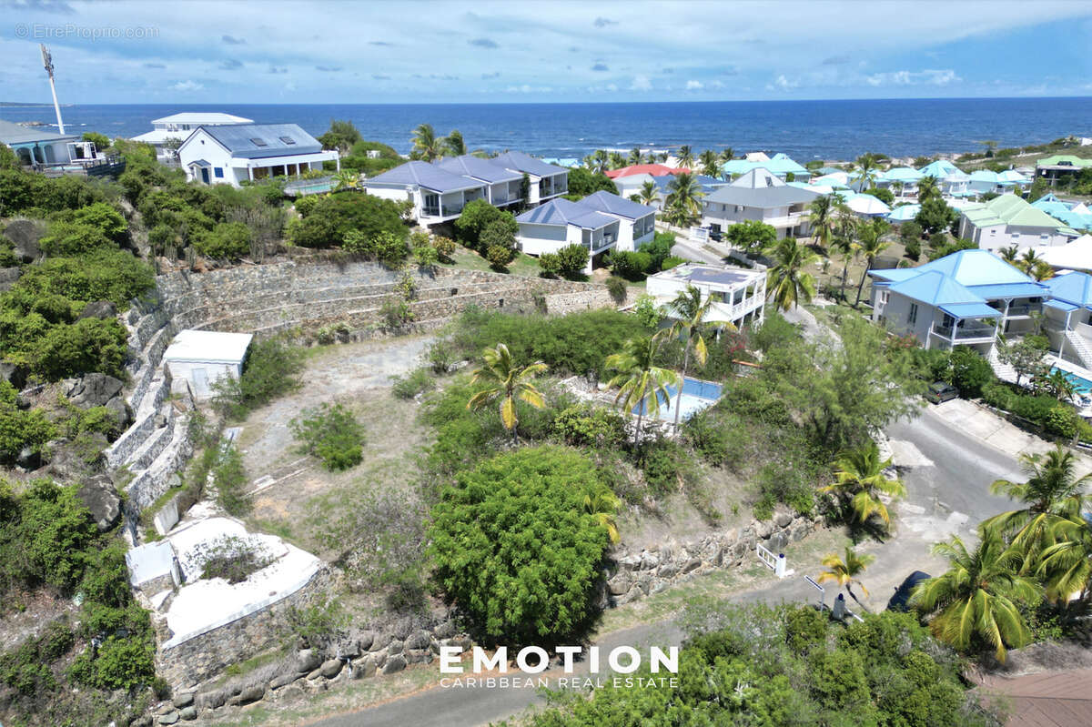 Terrain à SAINT-MARTIN