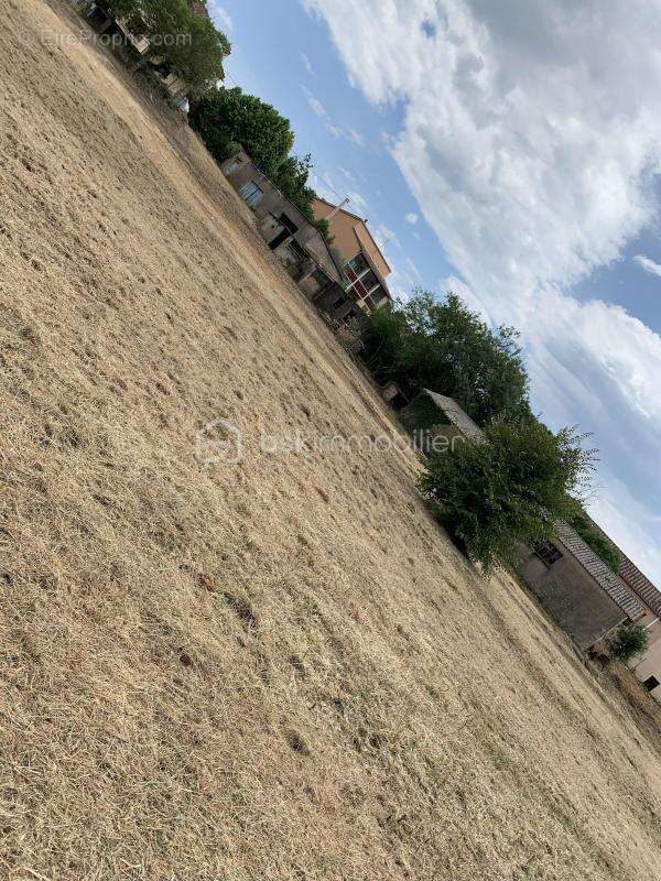 Terrain à SAINT-CHRISTOL-LES-ALES