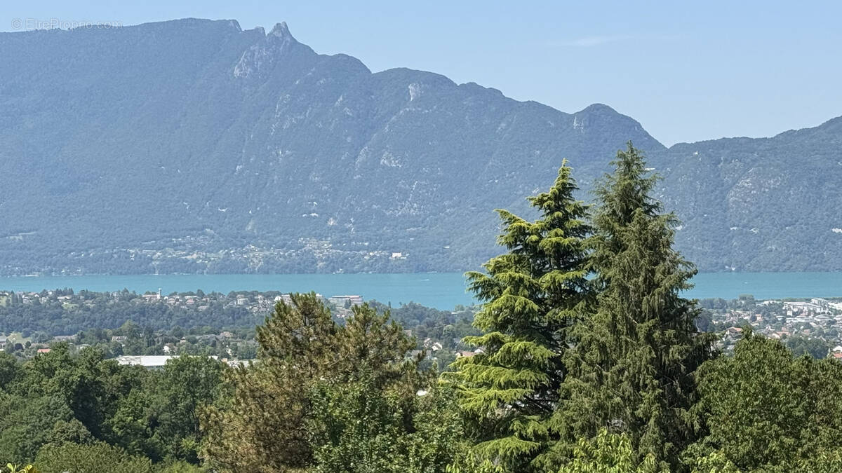 Maison à PUGNY-CHATENOD