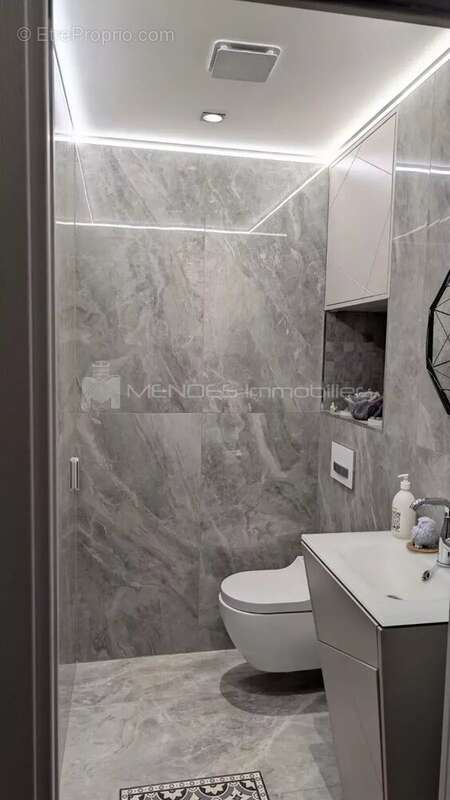 Appartement à ROQUEBRUNE-CAP-MARTIN