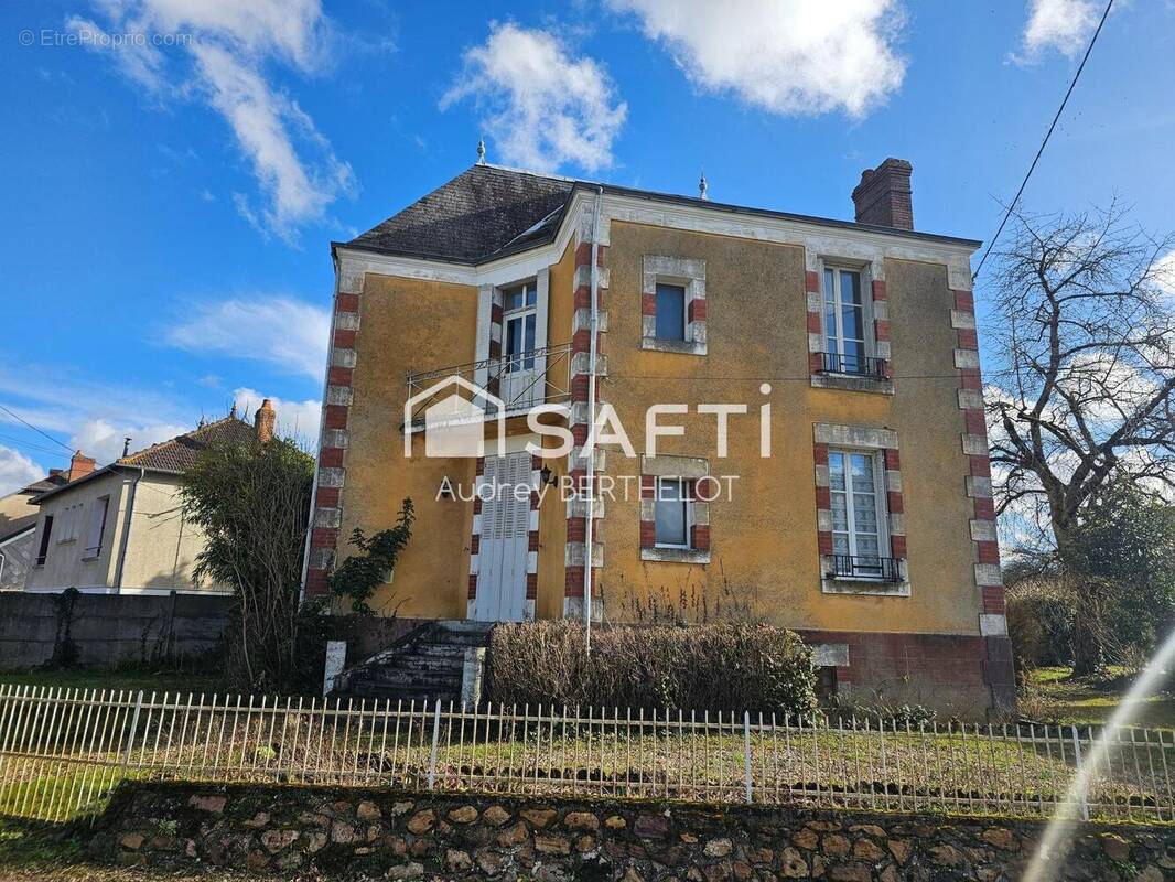 Photo 1 - Maison à VAILLY-SUR-SAULDRE