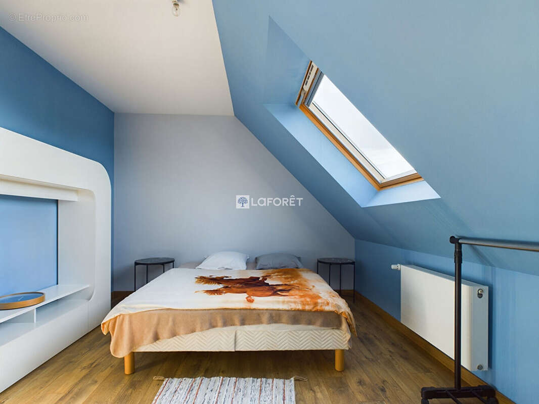 Maison à POULLAN-SUR-MER