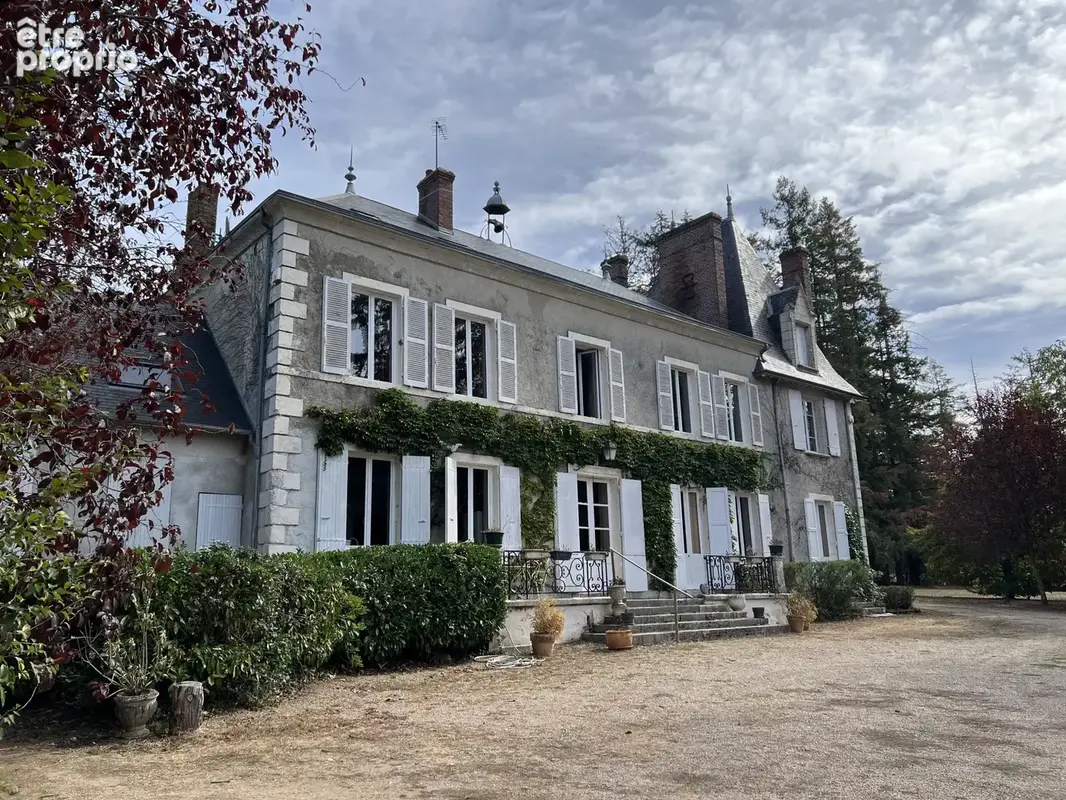 Propriété 13,71 ha : maison de maître, logement amis, étangs, piscine, tennis - photo 2