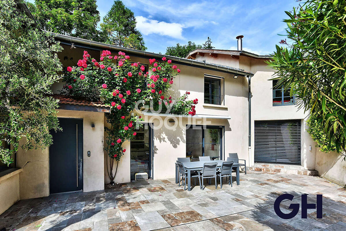 Maison à CALUIRE-ET-CUIRE