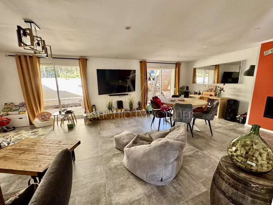 Maison à CASTELNAU-LE-LEZ