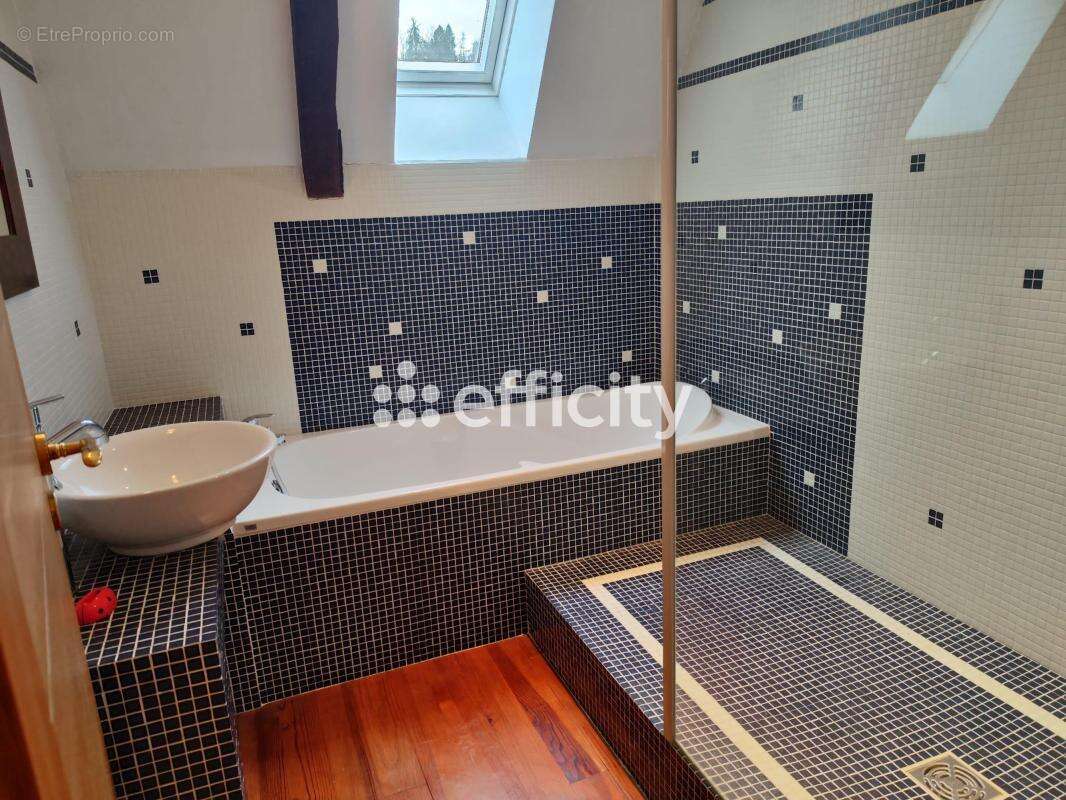 Maison 170 m² à Lezignan  - photo 13