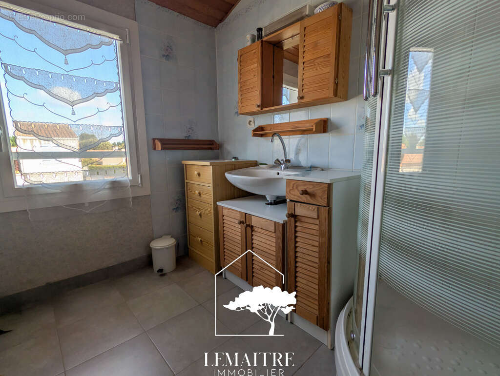 Maison à LES MATHES