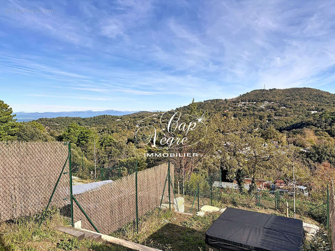 Maison à LA GARDE-FREINET