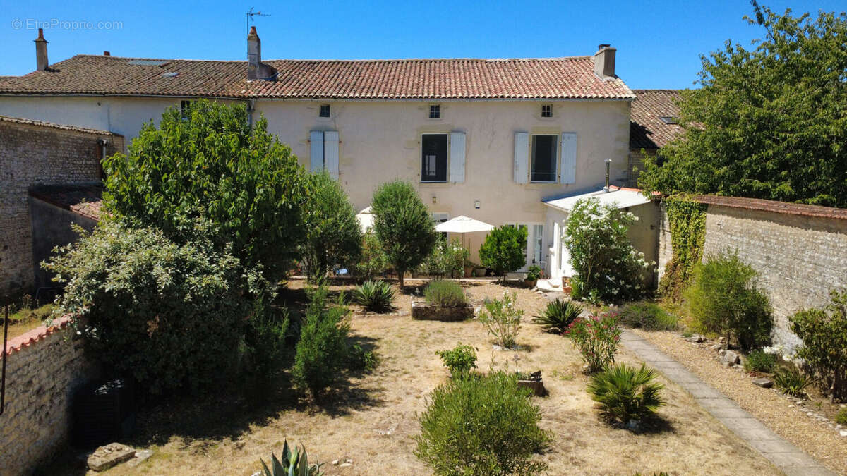 Maison 260m² à sauzé-entre-bois - photo 18