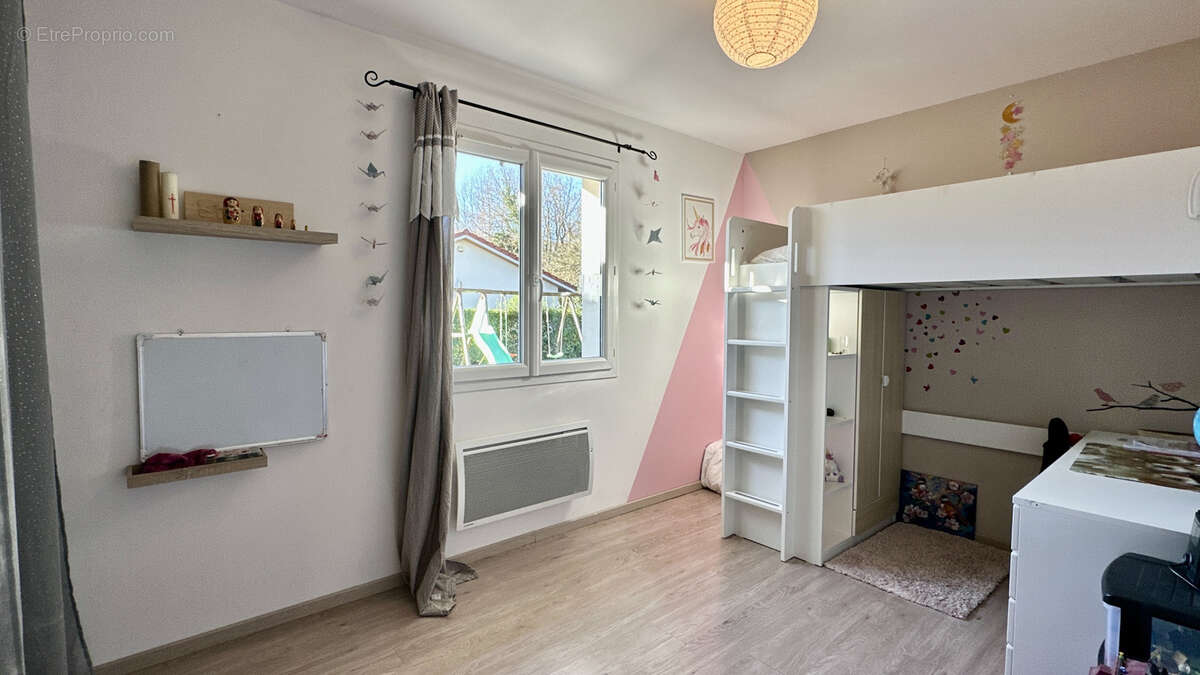 Maison à SAINT-JUST-DE-CLAIX