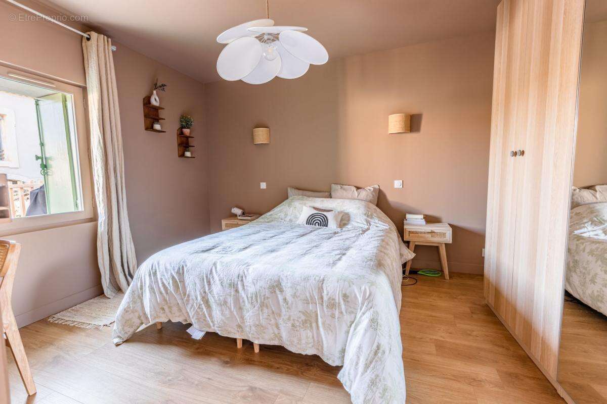 Maison à COURNONTERRAL