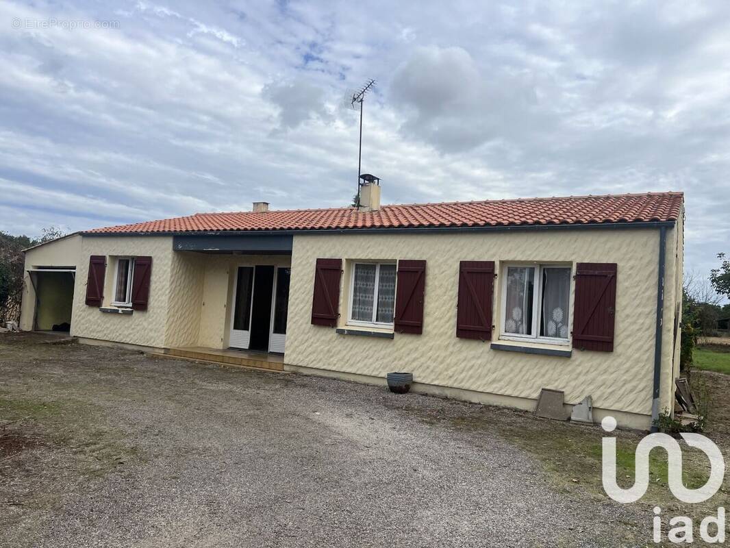 Photo 1 - Maison à LE GIROUARD