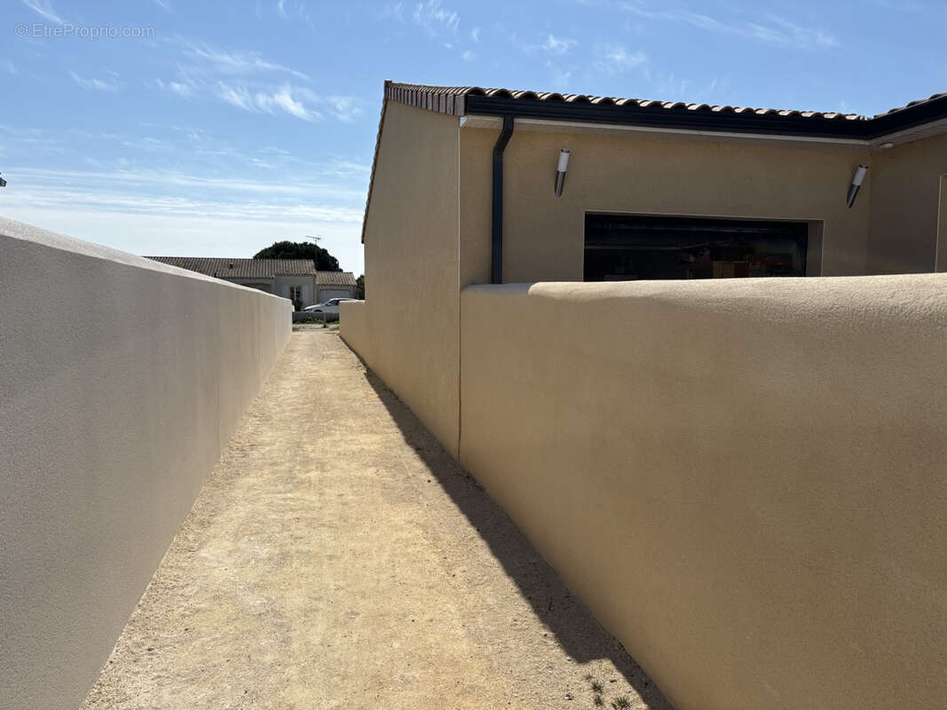 Maison à PORT-DES-BARQUES