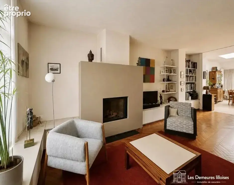 En exclusivité. Magnifique maison ancienne dans un secteur très prisé. - photo 2