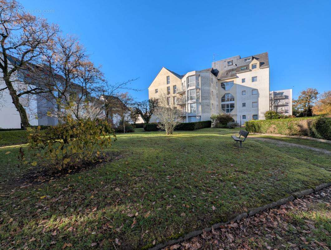 Vannes   T3 en rez-de-jardin plein sud : un extérieur rare e - photo 8