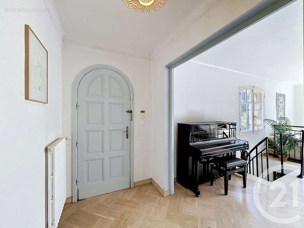 Maison à MOUGINS
