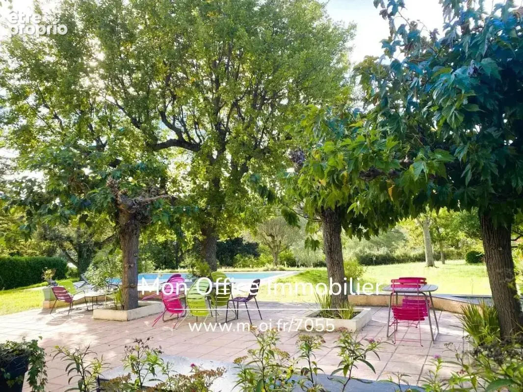 Référence : 7055-VCL - Maison aux volumes généreux - Piscine calme absolu - 13510 EGUILLES - photo 3