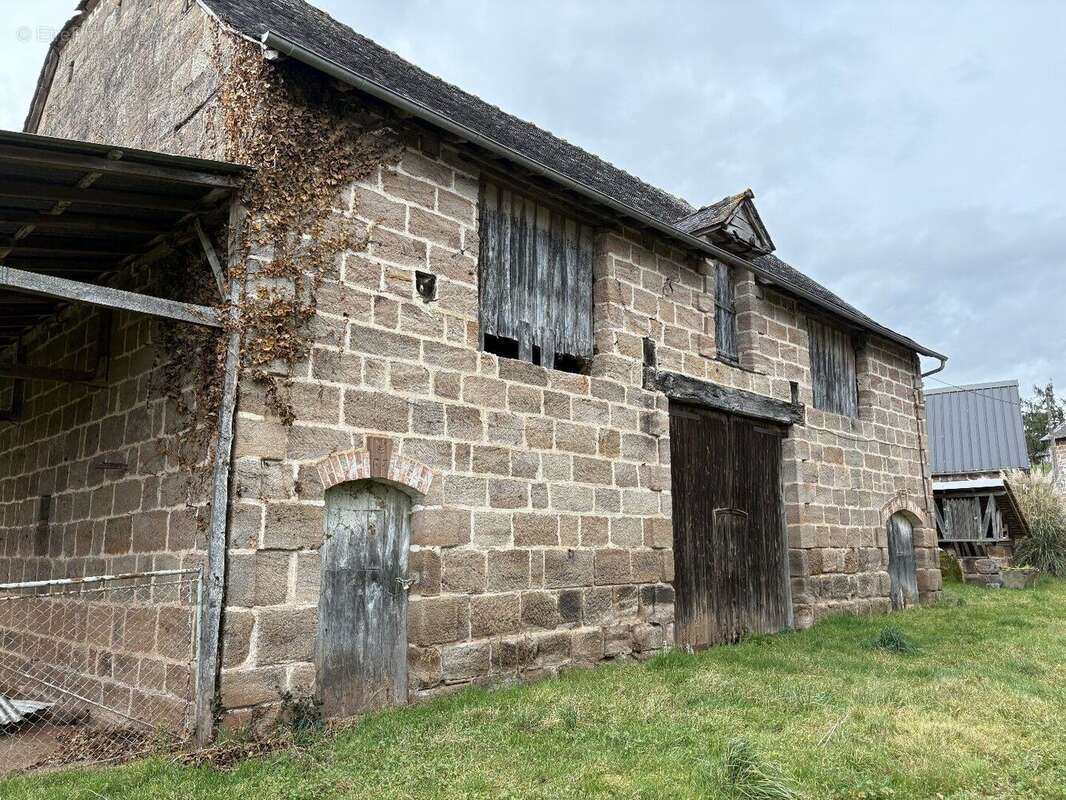Maison à SAINT-AULAIRE