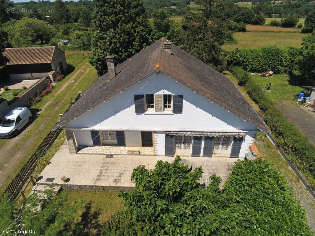 Beau Pavillon entre Ruffec et Sauzé-Vaussais - photo 42