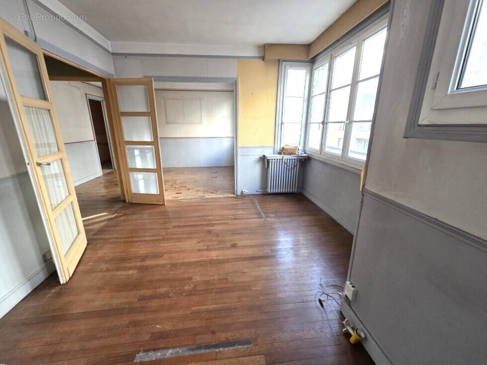 Appartement à ISSY-LES-MOULINEAUX