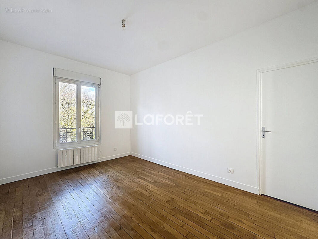 Appartement à SAINT-MAUR-DES-FOSSES