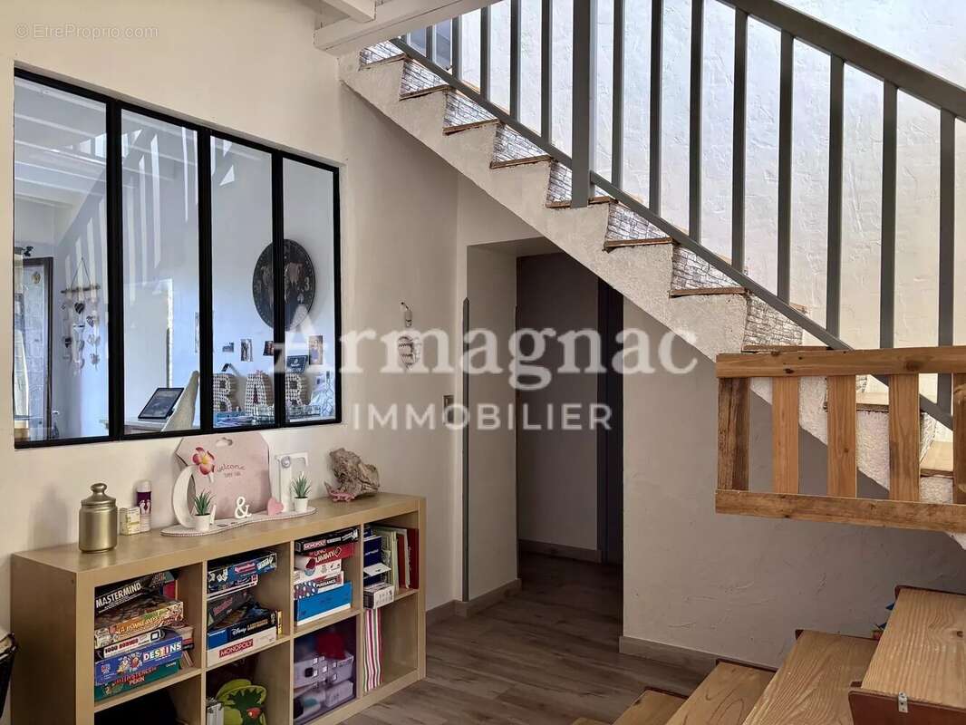 Maison à VIC-FEZENSAC