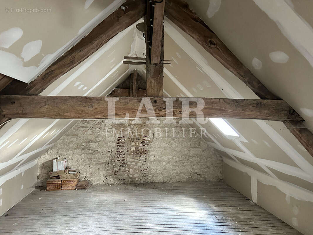 Maison à MONTMERREI