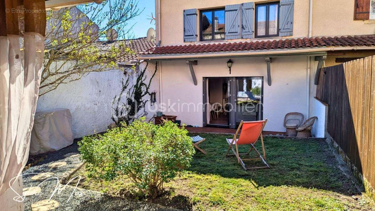 Maison à FUMEL