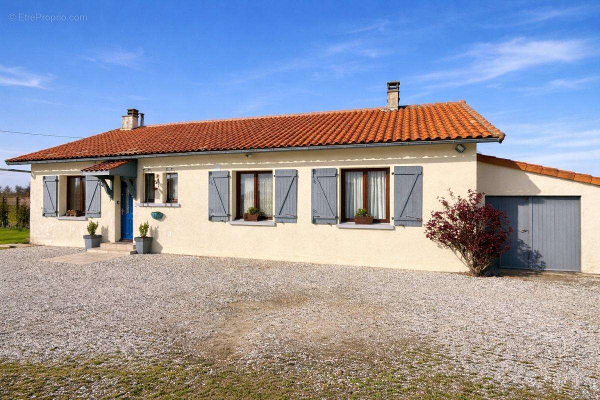 Maison à CHATAIN