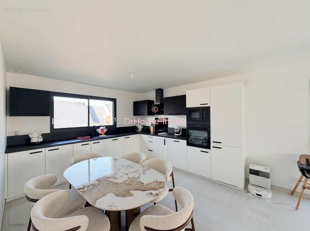 Maison 116 m² à Rouxmesnil-Bouteilles  - photo 4