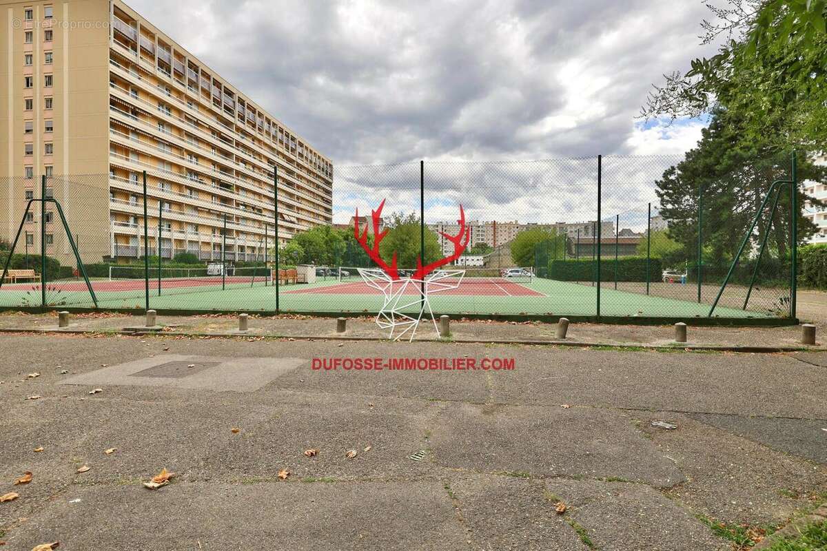 T5 refait à neuf vendu meublé et loué. - photo 11