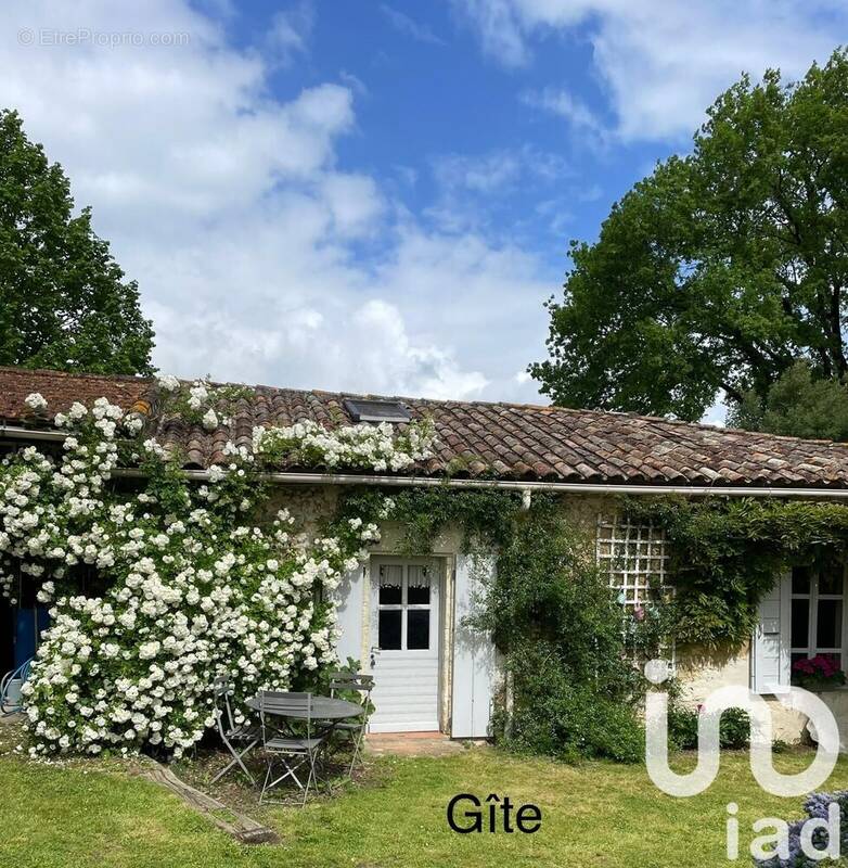 Photo 1 - Maison à MONTENDRE