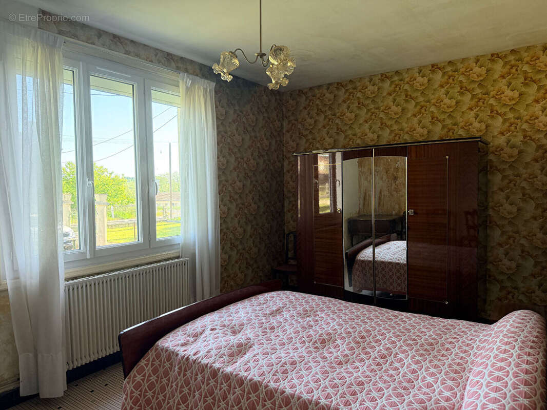 À Bourg, maison de plain-pied  de 137 m2 - photo 9