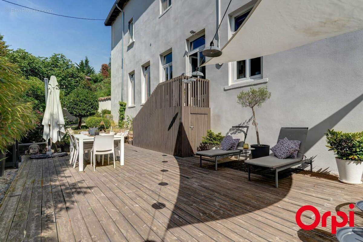 Appartement à RILLIEUX-LA-PAPE