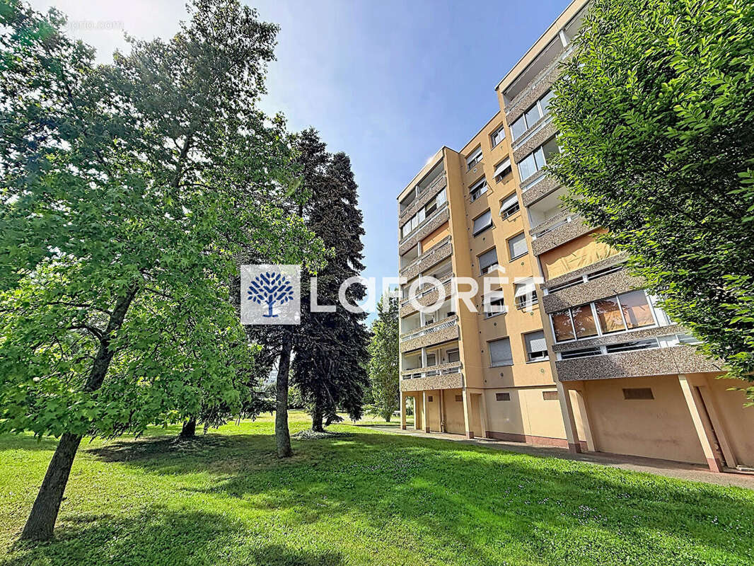 Appartement à DECINES-CHARPIEU