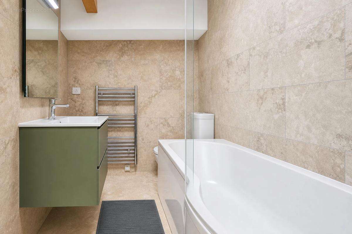 Maison de 7 pièces de 216 m² à Floirac - photo 7