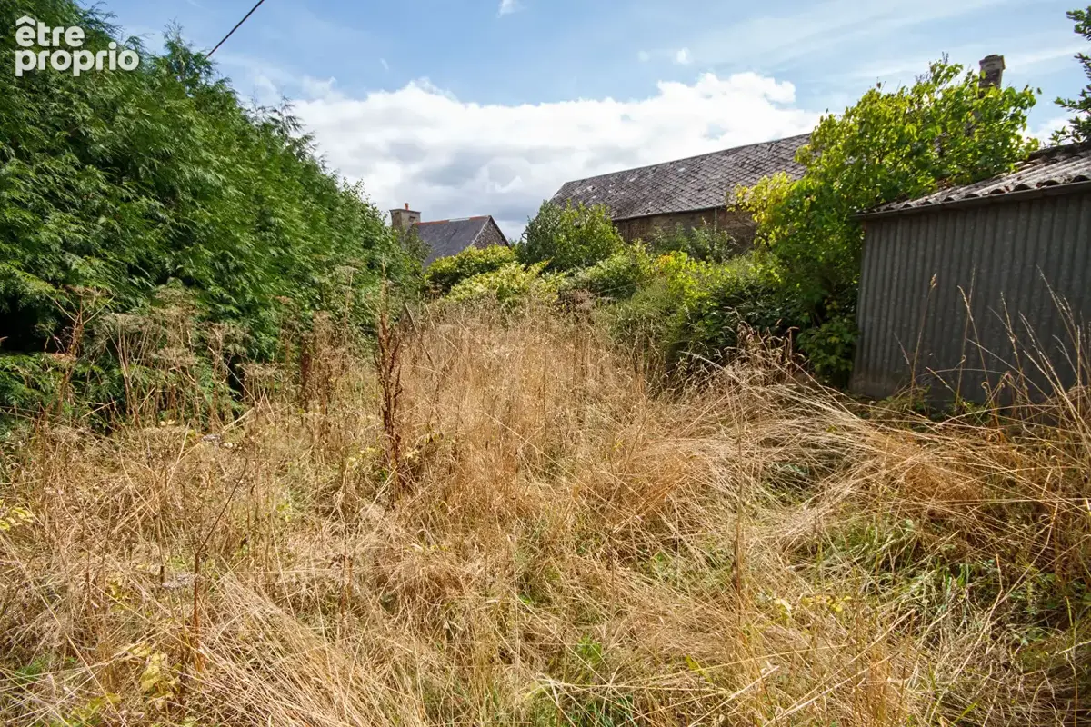 Manche : Maison mitoyenne de caractère à rénover, située dans le magnifique cadre champêtre de la Normandie. - photo 17