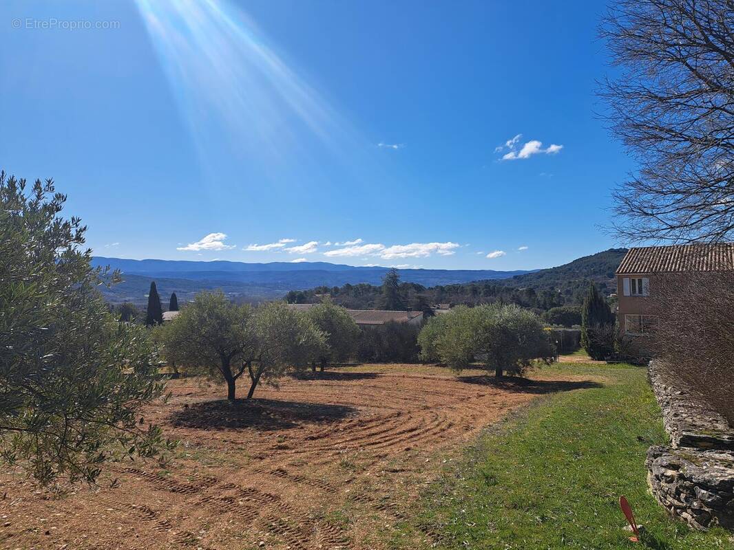 Photo 1 - Terrain à SAINT-SATURNIN-LES-APT