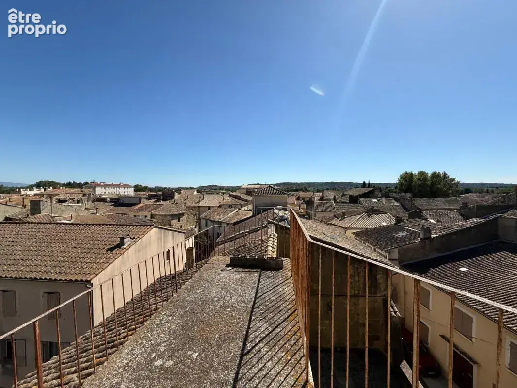 Roquemaure (30150) – hôtel particulier – 460 m² – éléments d’architecture anciens – cour intérieure – garage – terrasse – comble - photo 12