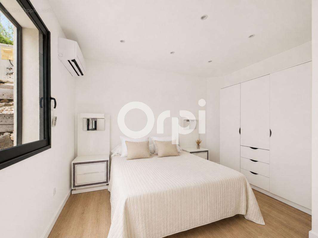Maison individuelle - les adrets - vue mer - renovee - photo 8