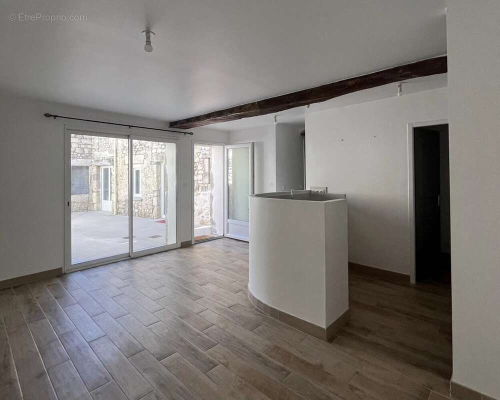 Immeuble Locatif rénové au centre ville - photo 9