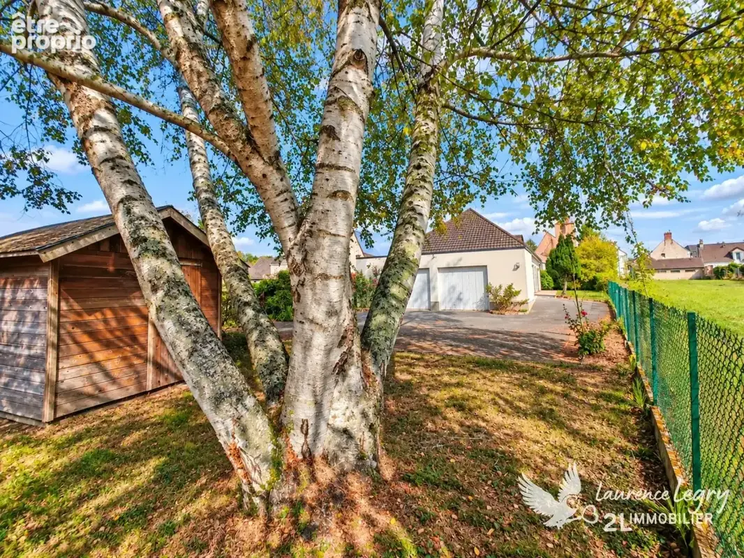 Maison 136 m² à Teloché  2 chambres plain-pied  jardin 736 m²  double garage - Commerces à pieds - photo 15
