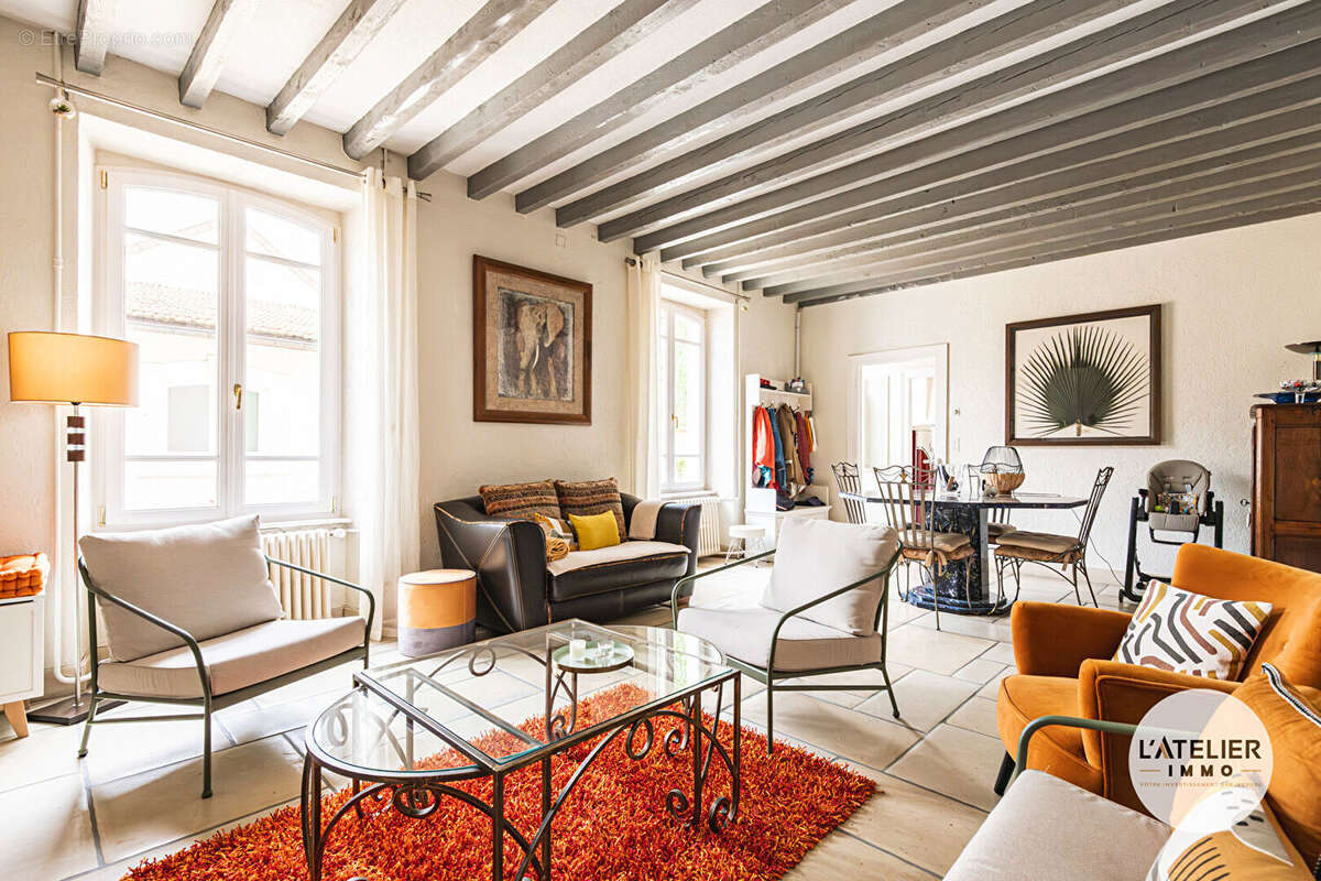 Maison à LA VEUVE